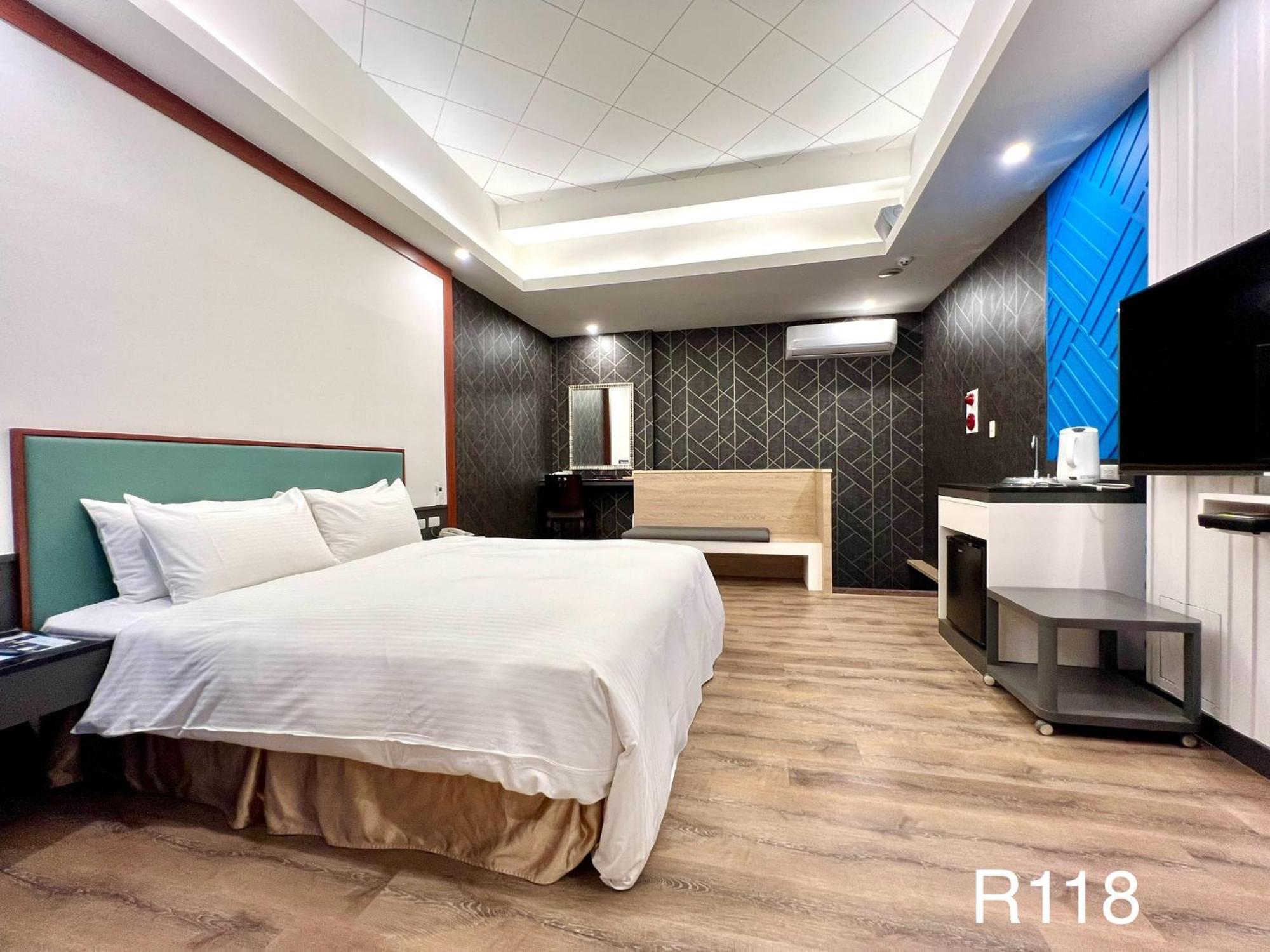 Cigar Motel 台南 エクステリア 写真