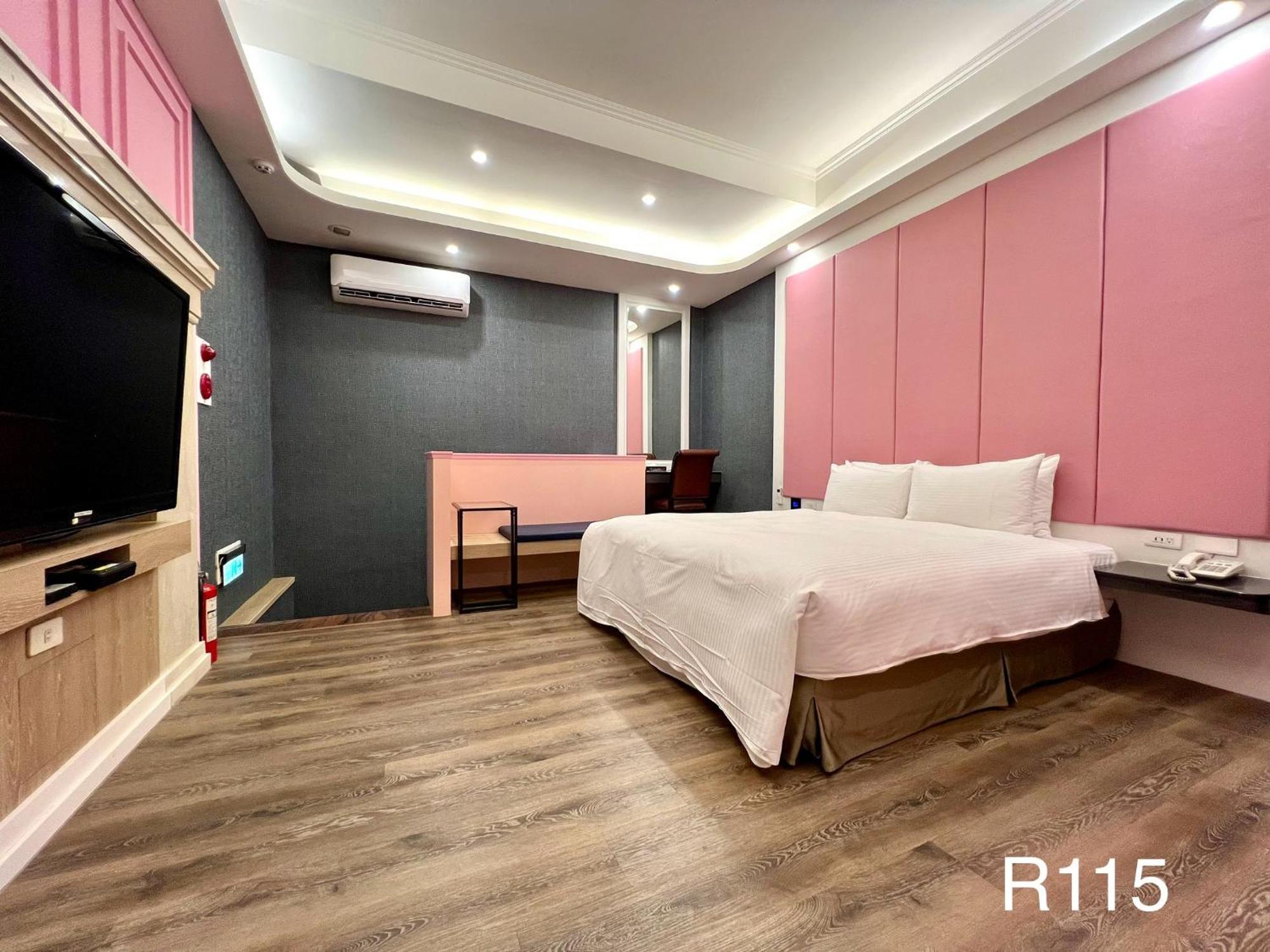 Cigar Motel 台南 エクステリア 写真