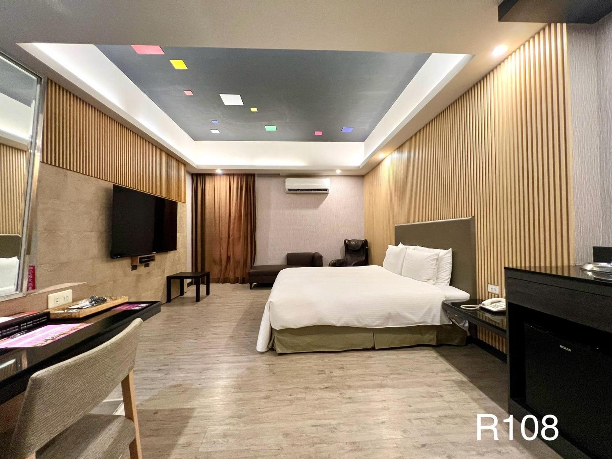 Cigar Motel 台南 エクステリア 写真